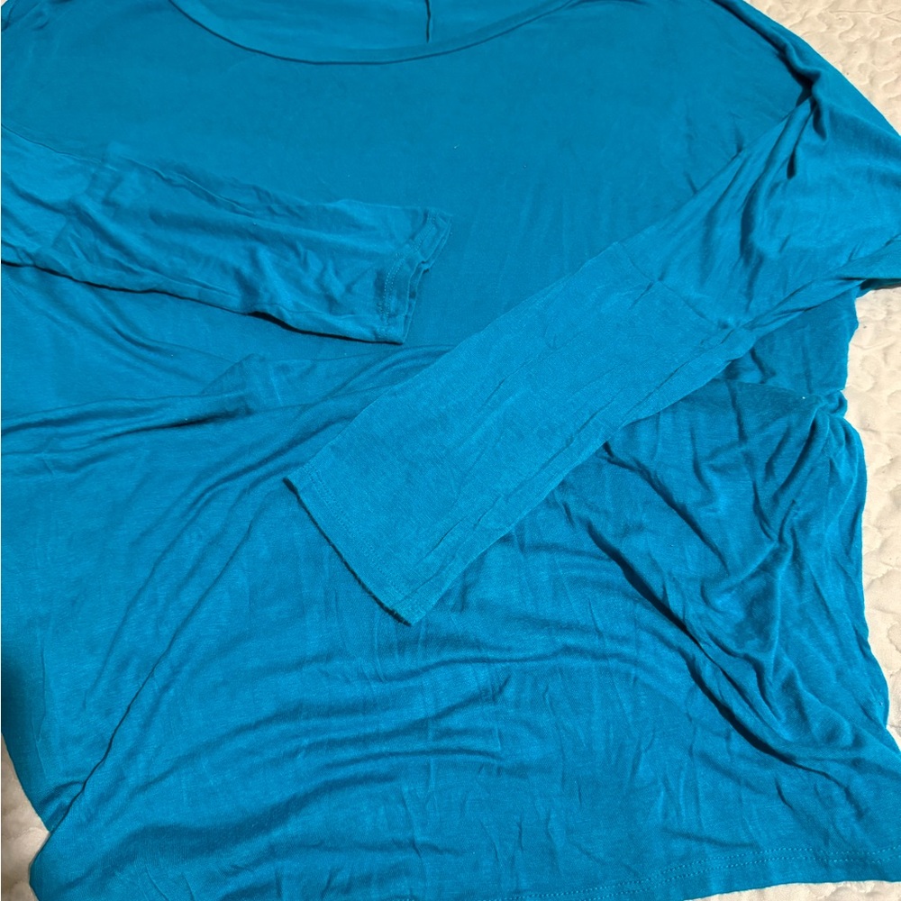 Long sleeve tee